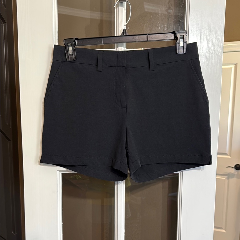 SOUTHERN TIDE Black Flat Front Shorts Size 6 - Picture 2 of 13